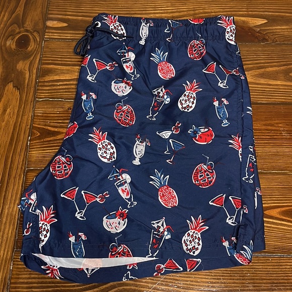 2 Pair of Mens XXL Swim Trunks with stylish patterns - Picture 7 of 8